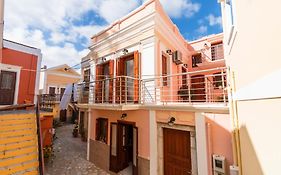 Yiayia'S Central Apartment